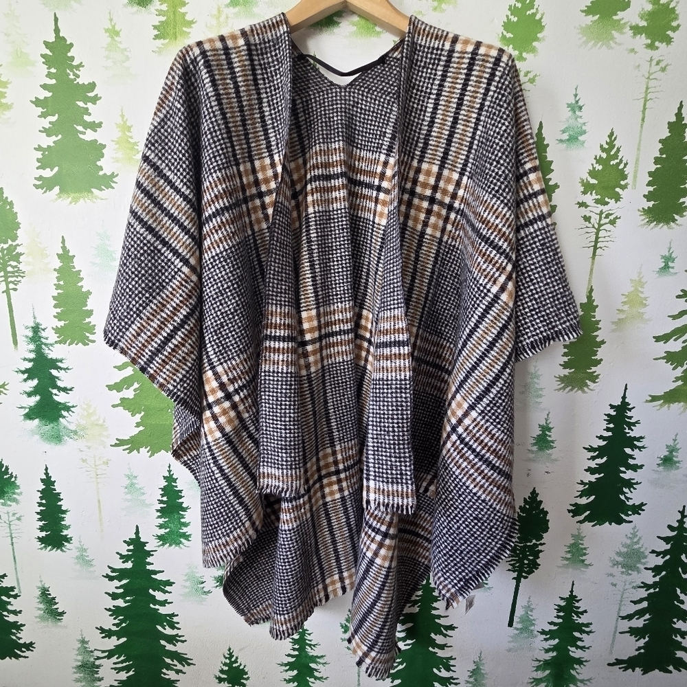 Old Navy Flannel Plaid Shawl